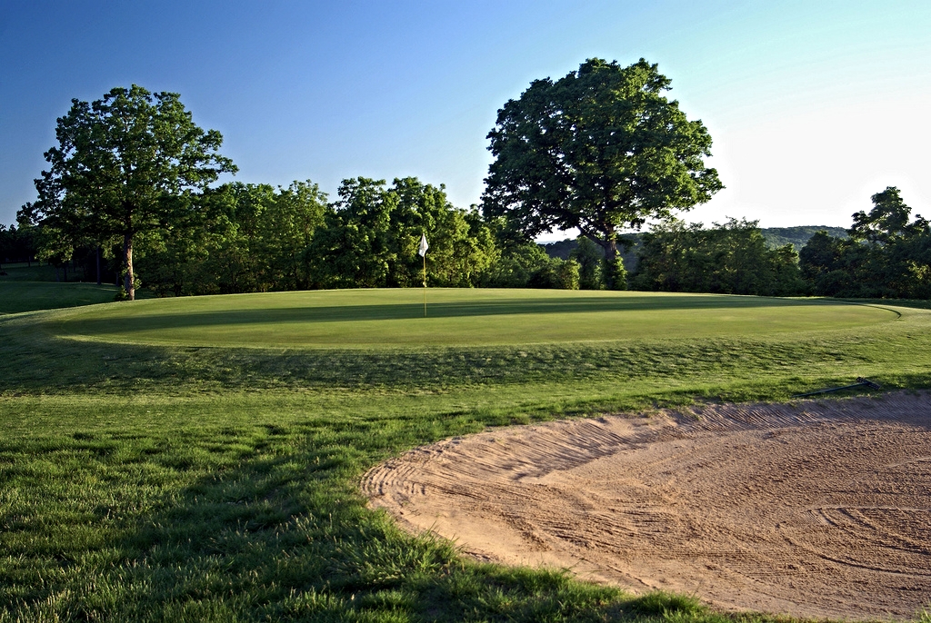 Hole 1.jpg