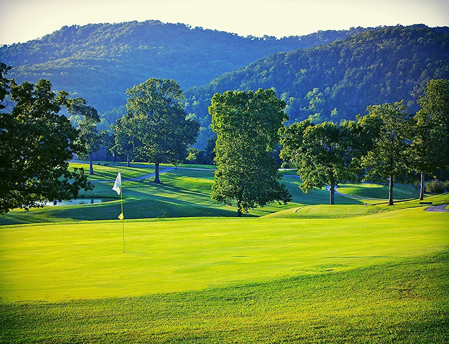 Hole 3 Green.jpg